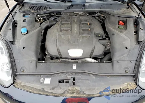 2016 Porsche Cayenne z USA, uszkodzony, nr VIN WP1AF2A28GLA40297